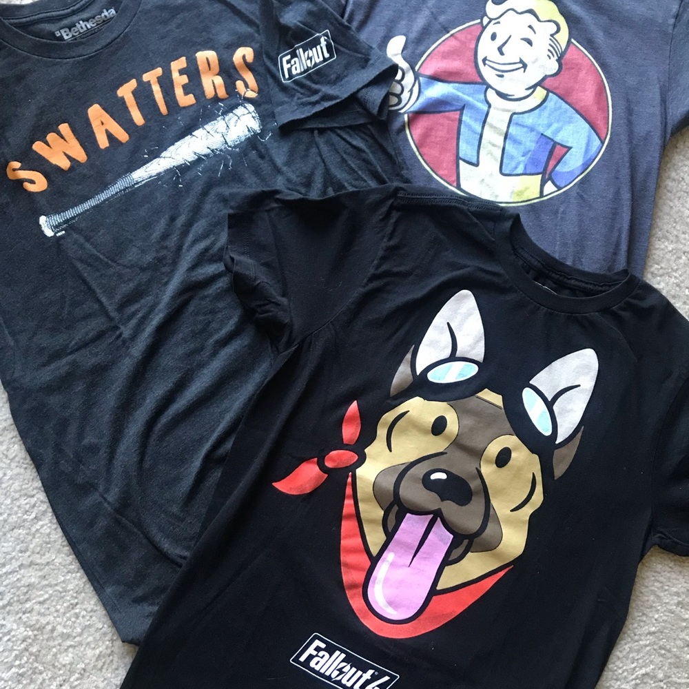 3 Fall Out T-shirt’s